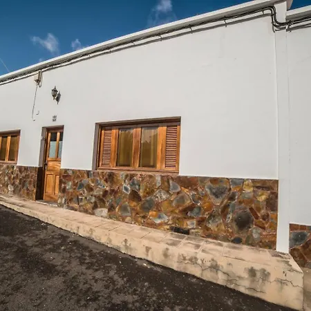 בית כפרי Casa El Cerco *