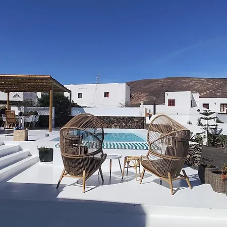 منزل ريفي Casa El Cerco *